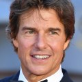 How did tom cruise make his money?
